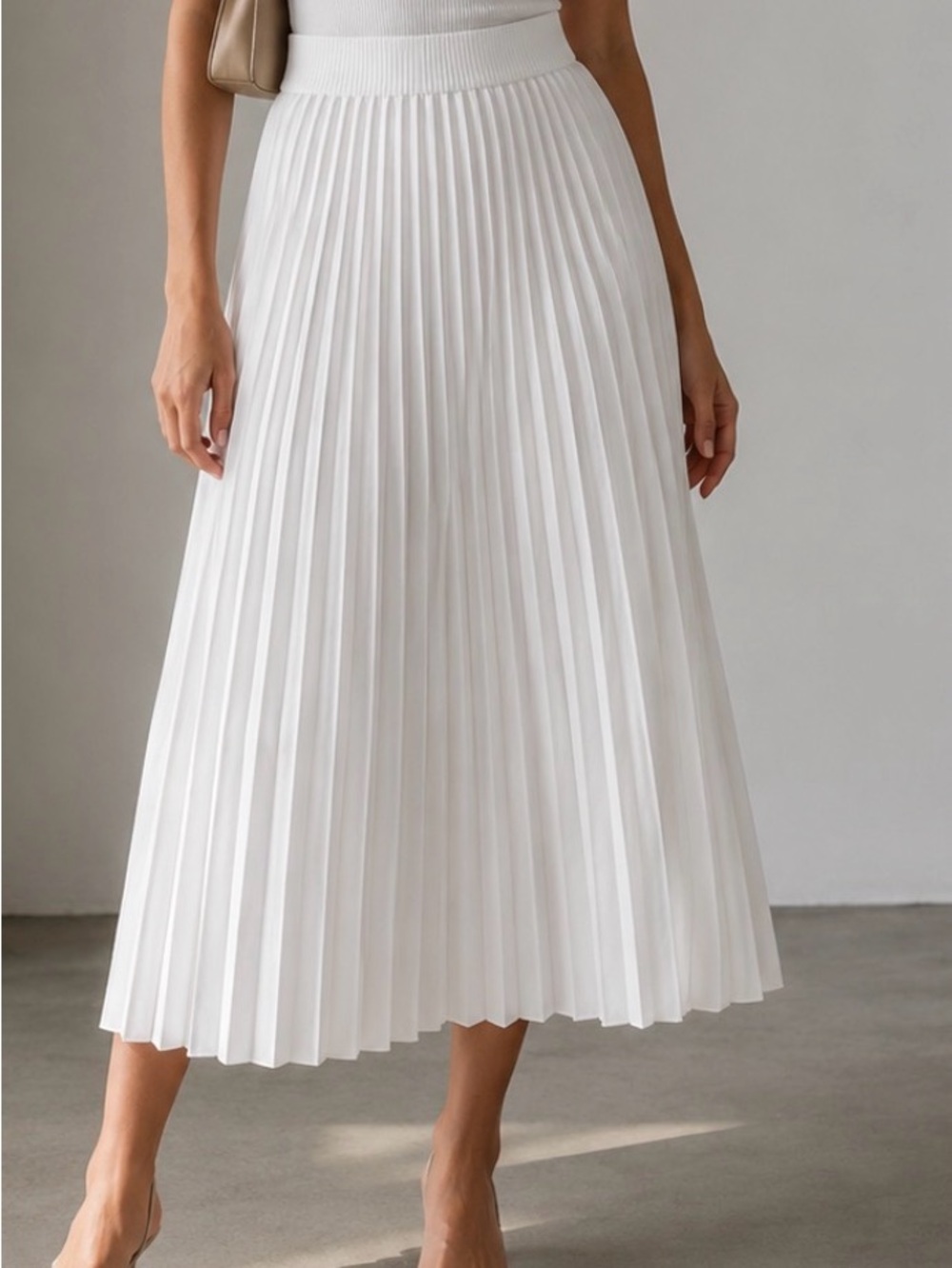 Elegant White Pleated Skirt
